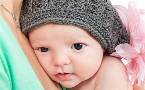 2026年04月20日出生梁姓女宝宝如何取名？好听有寓意的名字精选