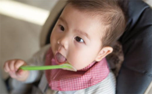 张姓女宝文雅内涵名字大全，含详细五行分析